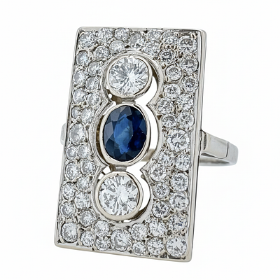 טבעת זהב 18K וינטג' המשובצת 1.80 קרט יהלומים לבנים ואבן ספיר, היהלומים המשובצים בטבעת הם במשקל 