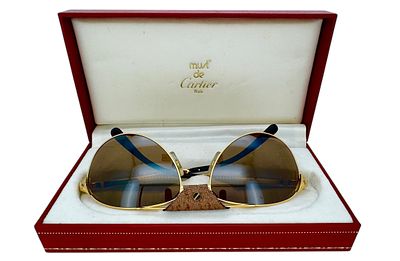 CARTIER 
משקפי שמש Cartier Santos Aviator Dumont, במצב מצויין ללא פגמים, מלווים בקופסת קרטייה 