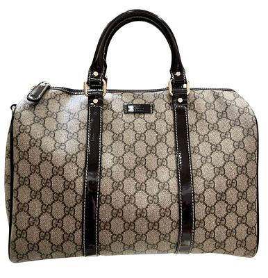 Gucci 
תיק קלאסי Boston Joy של מותג האופנה האייקוני Gucci, מונוגרם GG 
מידות התיק: 32L x 17W x 