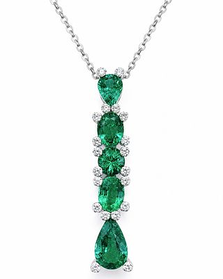 2.50ct Emerald and Diamond Pendant in 18K White Gold. תליון אלגנטי ומרשים העשוי זהב לבן 18 קרט 