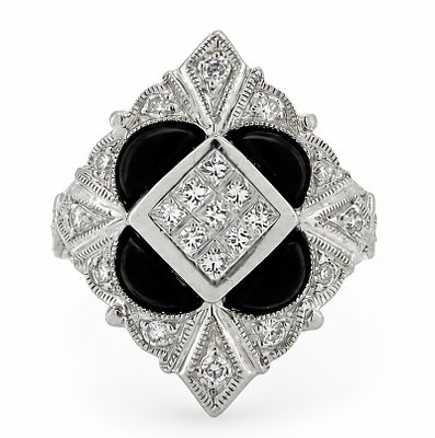 Art Deco Platinum 1.00ct Diamond & Black Onyx Ring. טבעת אר דקו מרהיבה מפלטינה עם 1.00 קרט 