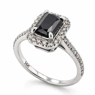 14K White Gold 1.44ct Black Diamond & Diamond Halo Ring. טבעת 1.46 קרט יהלום שחור ויהלומים לבנים 
