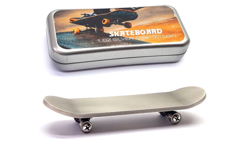 1 אונקיית כסף טהור, אספנית וייחודית במצב כחדש במארז מקורי. 
נקנו בשנים 2022-2023 בכ- 500 ש"ח 