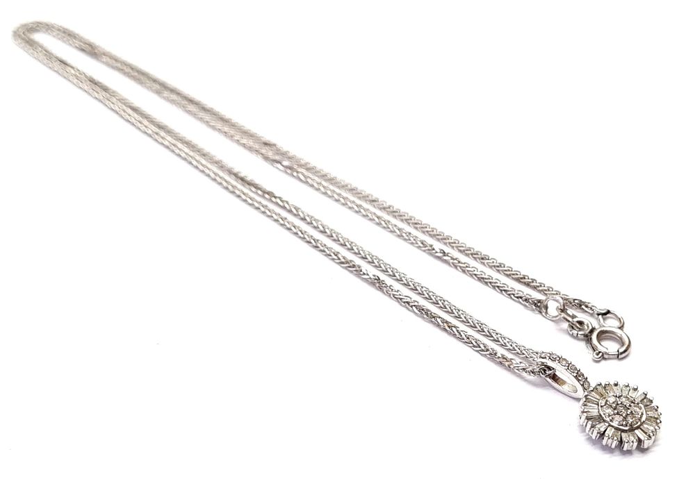 שרשרת ותליון זהב לבן 14k משובץ יהלומים טבעיים מהממים במשקל כולל של כ- 1.12ct. חתומה בסוגר 