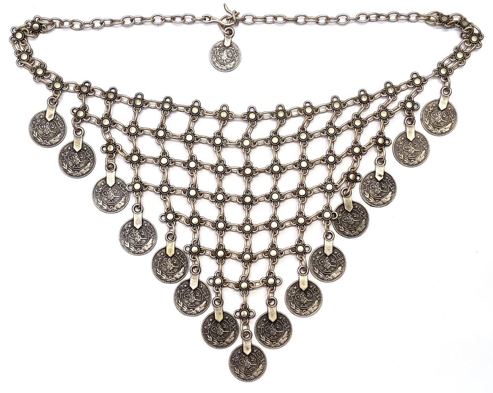 שרשרת אתנית, וינטג', בסגנון עותמני עתיק. עשויה צפוי כסף או כסף נמוך. לדעתי מתקופה 1970 בקירוב. 