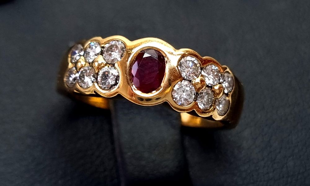 טבעת זהב אדום 18k סופר איכותית, וינטג', משובצת 12 יהלומים טבעיים, איכותיים מאוד במשקל כולל של 