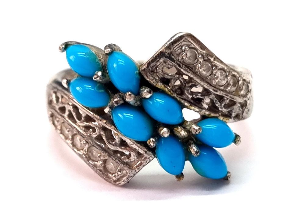 טבעת כסף וינטג', גדולה ומרהיבה, באיכות מעולה. חתומה 925. 
משקל: 7 גרם 
מידה: 8.5 
אורך מקסימלי 