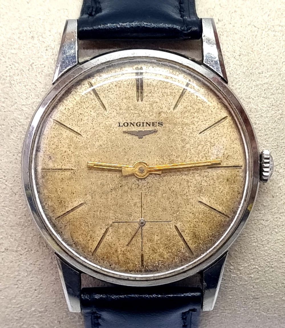 לונג'ין - LONGINES
. שעון לונג'ין וינטג', סטנסיל, איכותי ויפה. מנגנון מכאני במצב עבודה. 
סימני 