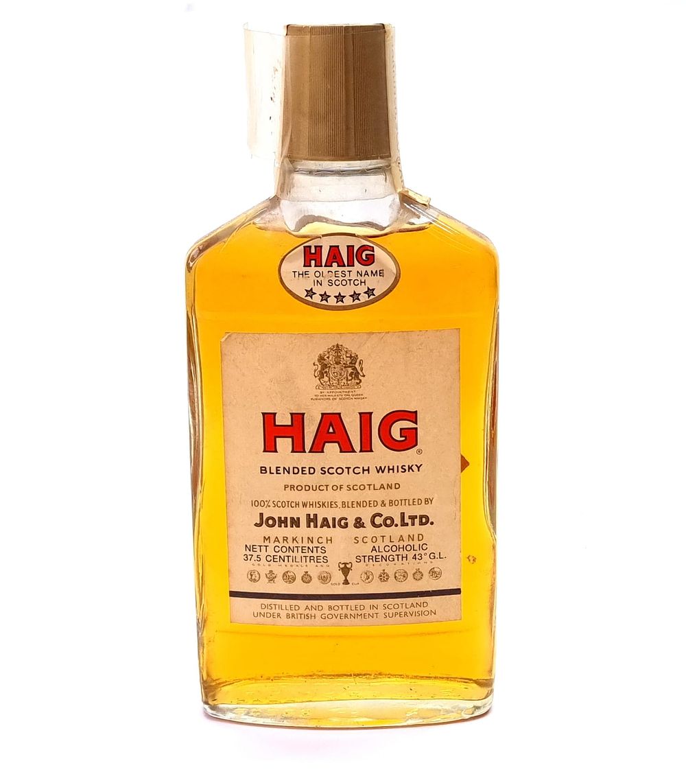 HAIG WHISKY. בקבוק משקה אלכוהולי וינטג', ישן, סגור הרמטי. 
לא ידוע לנו האם המוצר ראוי לשימוש. 
