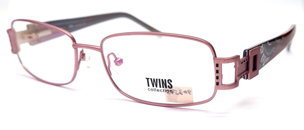 Twins Collection
. מסגרת איכותית ויוקרתית למשקפי ראיה. מסגרת וינטג', חדשה לחלוטין שהגיעה מחנות 