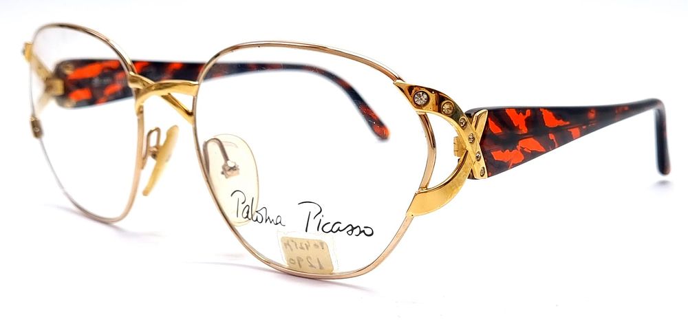 Paloma Picasso - Austria
. מסגרת איכותית ויוקרתית למשקפי ראיה. מסגרת וינטג', חדשה לחלוטין שהגיעה 