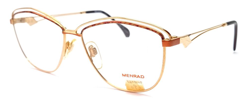 Menrad - Germany
. מסגרת איכותית ויוקרתית למשקפי ראיה. מסגרת וינטג', חדשה לחלוטין שהגיעה מחנות 