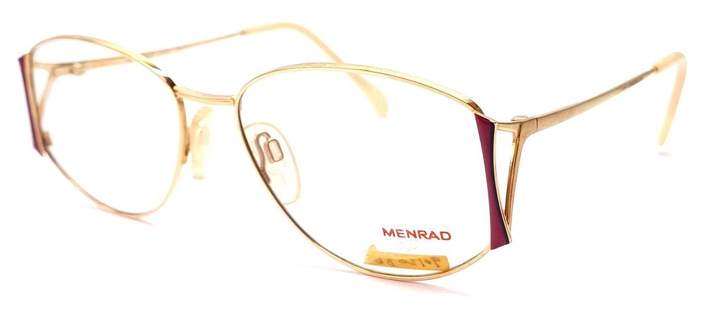 Menrad - Germany
. מסגרת איכותית ויוקרתית למשקפי ראיה. מסגרת וינטג', חדשה לחלוטין שהגיעה מחנות 