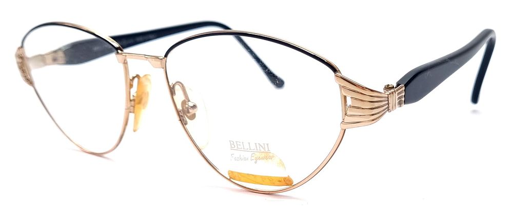 Bellini - Italy
. מסגרת איכותית ויוקרתית למשקפי ראיה. מסגרת וינטג', חדשה לחלוטין שהגיעה מחנות 