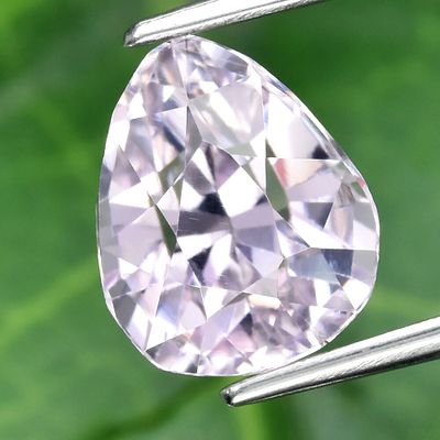 Kunzite - 2.97cts - Afghanistan. Quantity: 1 Pc(s)
Weight: 2.97 Carat