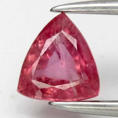 Sapphire - 0.60cts - Madagascar. Quantity: 1 Pc(s)
Weight: 0.60 Carat