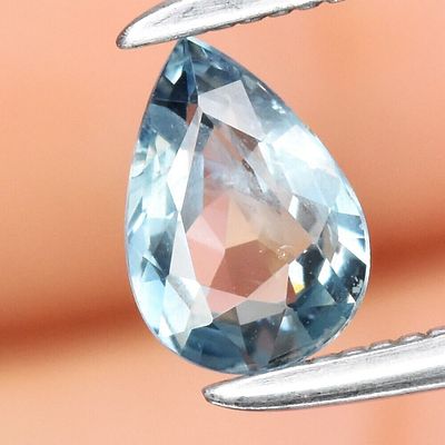 Safira - 0.48cts - Madagáscar. Tipo de Gema: Safira Natural
Forma: Pera