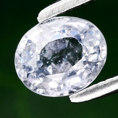 Safira - 0.64cts - Madagáscar. Tipo de Gema: Safira Natural
Forma: Oval