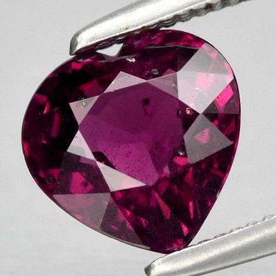Garnet - 1.43cts - Moçambique. Tipo de Gema: Granada Rodolita Natural