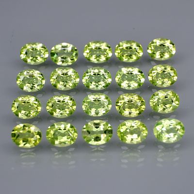 2 Peridot - 7.38cts - Pakistan. GEM TYPE: Natural Peridot
SHAPE: Oval
