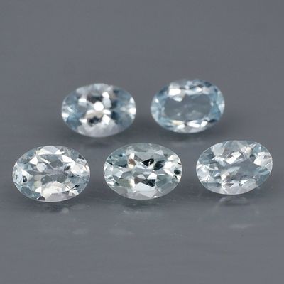 5 Aquamarine - 3.30cts - Brasil. GEM TYPE: Natural Aquamarine 
SHAPE: Oval 