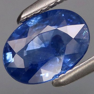 Sapphire - 0.75cts - Madagascar. GEM TYPE: Natural SAPPHIRE 
SHAPE: Oval 