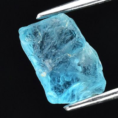 Rough Apatite - 2.27cts - Brasil. GEM TYPE: Natural Apatite 
SHAPE: Rough 