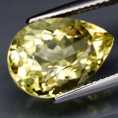 Quartz - 6.21cts - Brazil. GEM TYPE: Natural Quartz 
SHAPE: Pear 