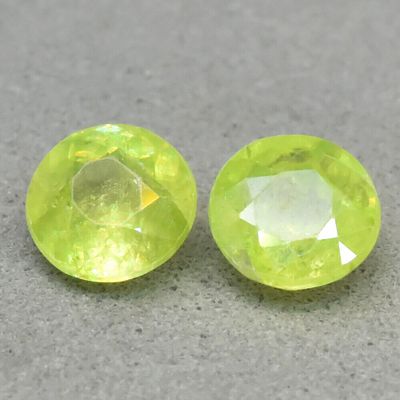 Sphene Pair - 1.06cts - Madagascar. GEM TYPE: Natural Sphene 
SHAPE: Round 