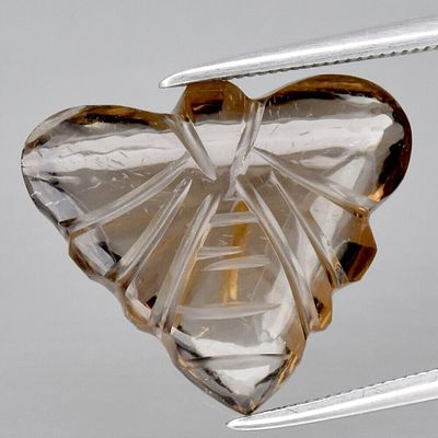 Smoky Quartz - 9.68cts - Brazil. GEM TYPE: Natural Quartz 
SHAPE: Butterfly 