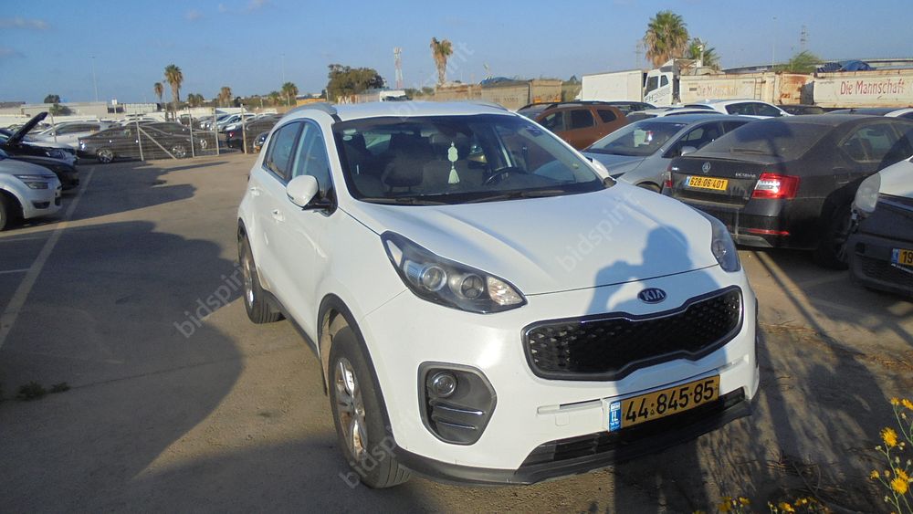 קיה ספורטאז. 133,167 ק"מ, יד שלישית. תיבת הילוכים: אוטומטי
צבע: לבן, מנוע: בנזין, נפח מנוע: 1 