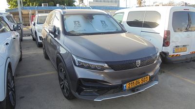 סקייוול ET5 מודל 2022. 89,032 ק"מ, יד ראשונה. תיבת הילוכים: אוטומטי
צבע: אפור, מנוע: חשמלי, כוח 