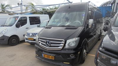 מרצדס CDI519 מודל 2017. 177,327 ק"מ, יד שניה. תיבת הילוכים: אוטומטי
צבע: שחור מטאלי, מנוע: דיזל 