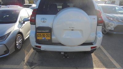 טויוטה לאנד קרוזר מודל 2022. 81,381 ק"מ, יד שנייה. תיבת הילוכים: אוטומטי
צבע: לבן, מנוע: דיזל 