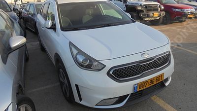 קיה נירו מודל 2019. 129,789 ק"מ, יד שנייה. תיבת הילוכים: אוטומטי
צבע: לבן, מנוע: בנזין, נפח 