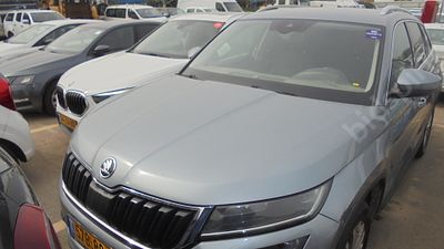 סקודה קודיאק מודל 2018. 174,238 ק"מ, יד שלישית. תיבת הילוכים: אוטומטי
צבע: אפור מטאלי, מנוע: 