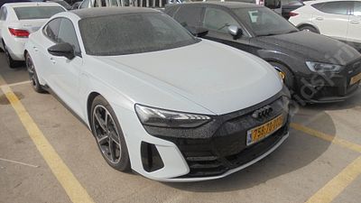 אאודי ETRON מודל 2022. 52,165 ק"מ, יד שנייה. תיבת הילוכים: אוטומטי
צבע: אפור, מנוע: חשמלי, נפח 