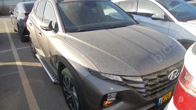 יונדאי טוסון מודל 2021. 77,591 ק"מ, יד שניה. תיבת הילוכים: אוטומטי
צבע: ברונזה, מנוע: בנזיו 