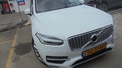 וולוו XC90 T8 מודל 2018. 255,343 ק"מ, יד רביעית. תיבת הילוכים: אוטומטי
צבע: לבן, מנוע: 