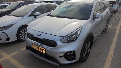 קיה נירו מודל 2020. 135,618 ק"מ, יד שלישית. תיבת הילוכים: אוטומטי
צבע: כסוף, מנוע: בנזין, נפח 