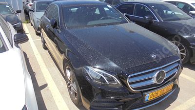 מרצדס E350E מודל 2018. 196,559 ק"מ, יד רביעית. תיבת הילוכים: אוטומטי
צבע: שחור, מנוע: 
