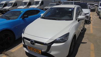 מאזדה 2 מודל 2025. 8,956 ק"מ, יד שנייה. תיבת הילוכים: אוטומטי
צבע: לבן, מנוע: בנזין, נפח מנוע: 