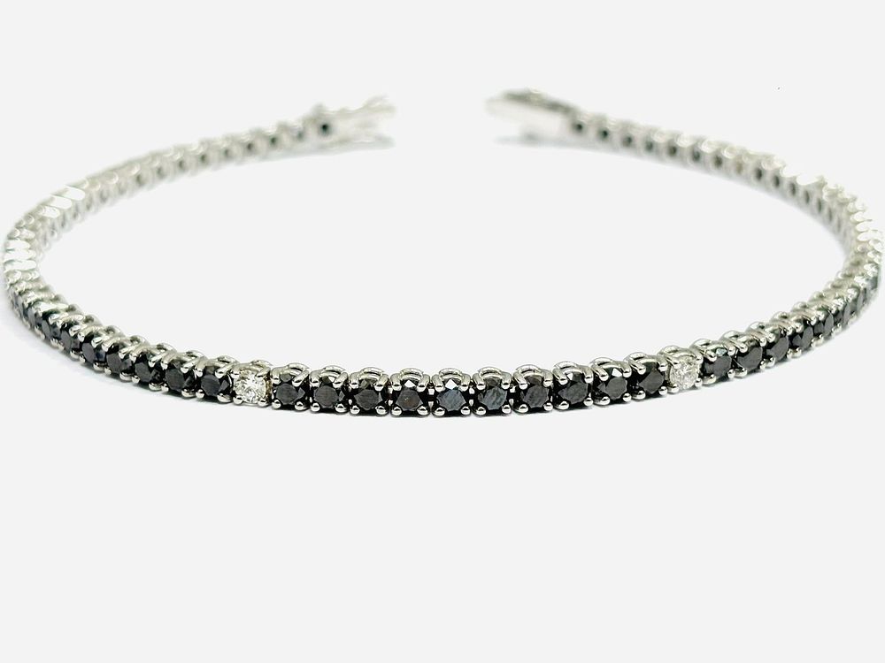 Gioielleria Corvino - Bracciale tennis Oro bianco 750% 18 KT Diamanti 8.50 carati made in Italy .. 