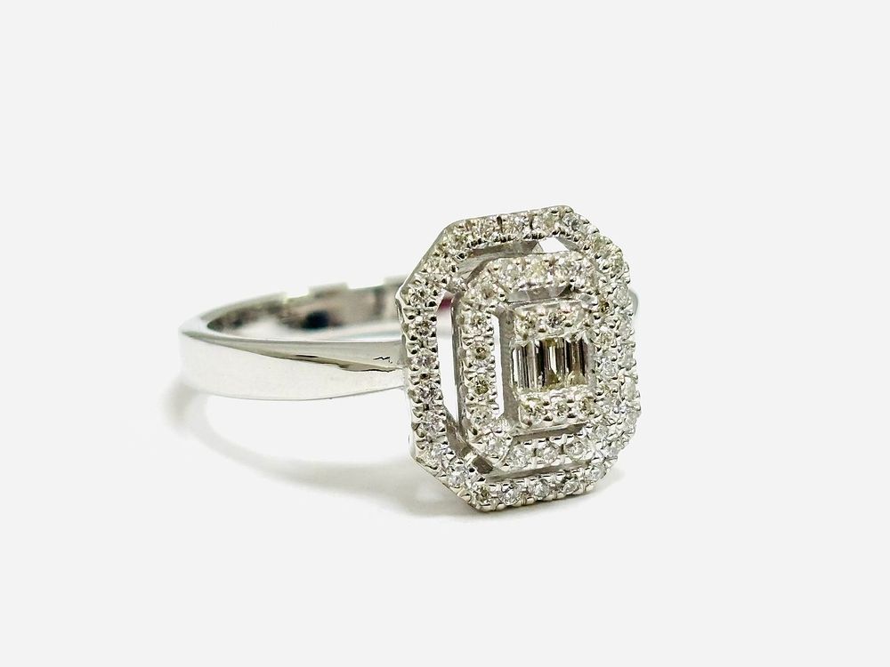 Gioielleria Corvino - Anello Astralia con diamanti taglio brillante & baguette 0.90 Carati in oro 