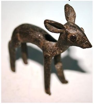 PESI PER ORO GHANA. DAINO 
ASHANTI - GHANA 
FUSIONE A CERA PERSA 
ANONIMO 