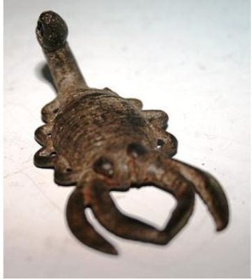 PESI PER ORO GHANA. SCORPIONE 
ASHANTI - GHANA 
FUSIONE A CERA PERSA 
ANONIMO 