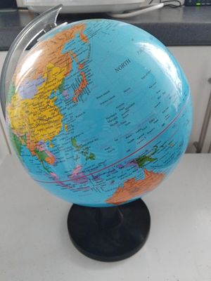 WORLD GLOBE