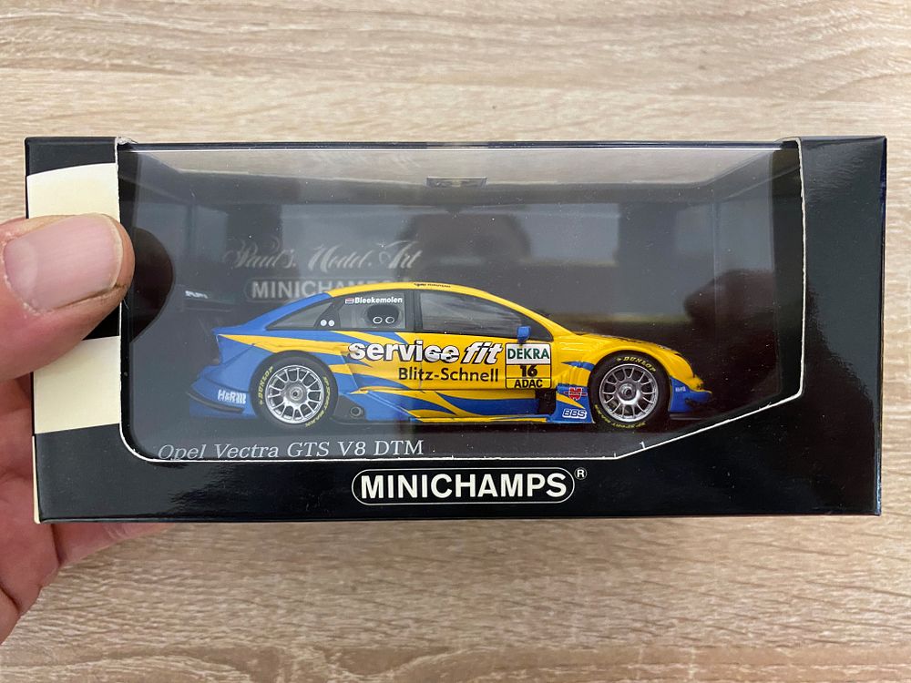 BOXED AND CASED OPEL VECTRA GTS V8 DTM LTD EDITION