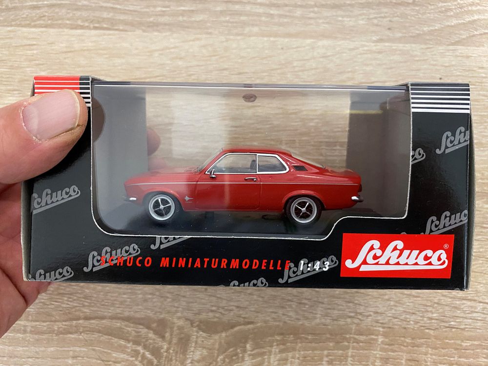 BOXED AND CASED OPEL MANTA A LTD EDITION