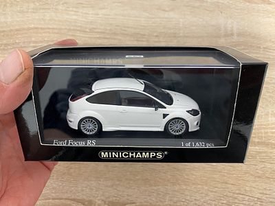 BOXED AND CASED MINICHAMPS FORD FOCUS RS FROST-WEISS LTD EDITION